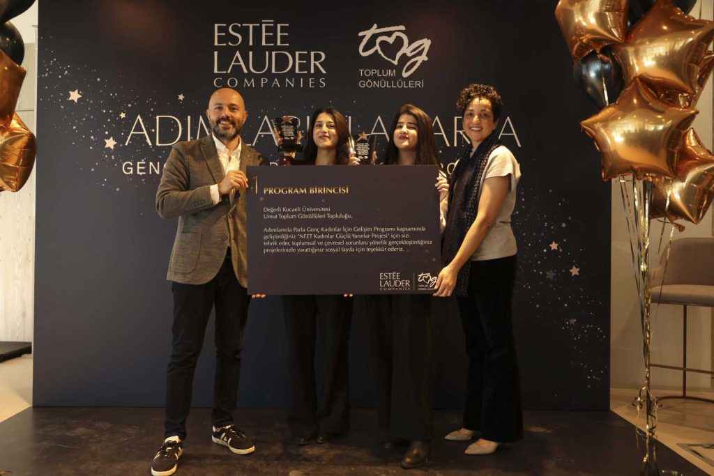 ESTÉE LAUDER ŞİRKETLERİ VE TOPLUM GÖNÜLLÜLERİ VAKFI