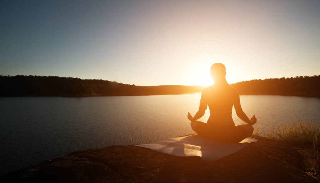 DUYGUSAL AÇLIK: RUHUMUZ MU AÇ, MİDEMİZ Mİ?